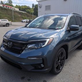 2021 Honda Pilot Special Edition 8 Passenger in Steel Sapphire.