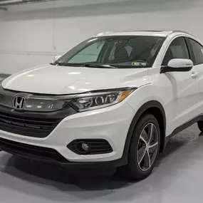 2022 Honda HR-V EX AWD CVT in Platinum White.