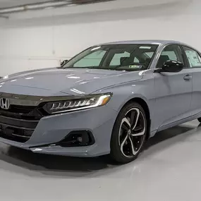 2022 Honda Accord Sport SE 1.5 CVT in Sonic Gray.