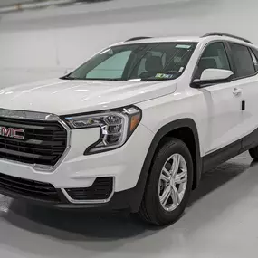 2022 GMCTerrain SLE AWD 4dr. in Summit White.