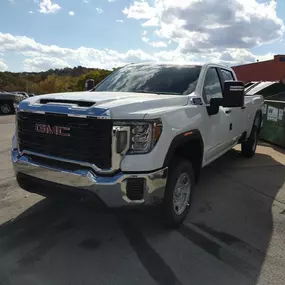 2021 GMC Sierra 2500 HD in Summit White.