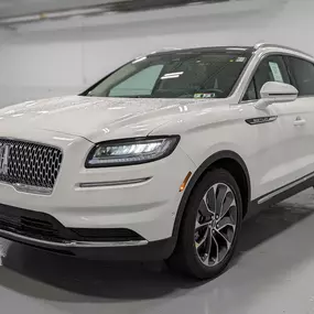 2022 Lincoln Nautilus Reserve AWD in Pristine White.