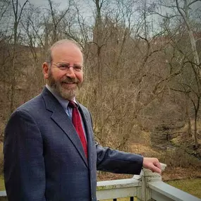 Attorney Lon Engel