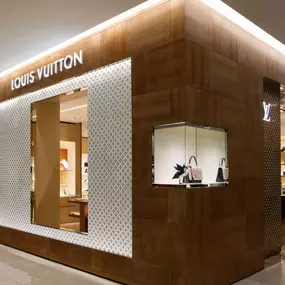 Bild von Louis Vuitton Miami Saks Dadeland