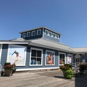 Bild von Ron Jon Surf Shop - Barefoot Landing