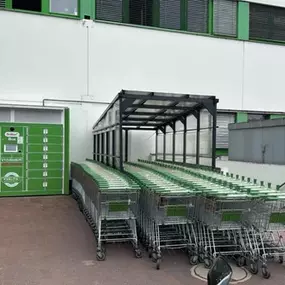 Dr. Max Box Brno, OC Globus