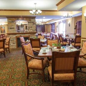 Discover a senior living community that feels like home. Oak Park Senior Living offers a supportive and vibrant environment for seniors.