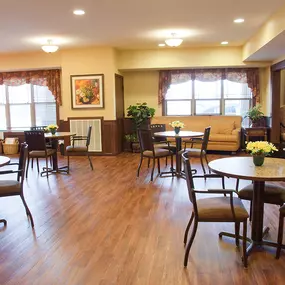 Inver Glen Senior Living redefines senior living with personalized care and vibrant community life. Join us in Inver Grove Heights and discover a new level of comfort and engagement.