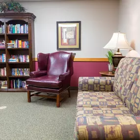 Select Senior Living of Coon Rapid, MN Keeping Connected with Key Amenities.