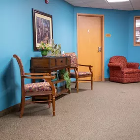 Select Senior Living of Coon Rapid, MN Keeping Connected with Key Amenities.