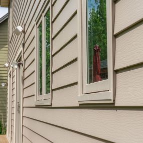 Choose Spotless & Seamless Exteriors for premium siding materials and meticulous installation. Give your home the best! Get a free quote from Spotless & Seamless Exteriors today.