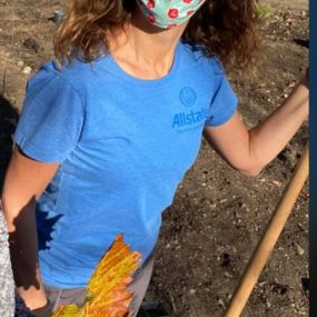 Taylor and Christine were thankful for a sunny day when volunteering to help plant 300 trees at Bon Air Park in Arlington.