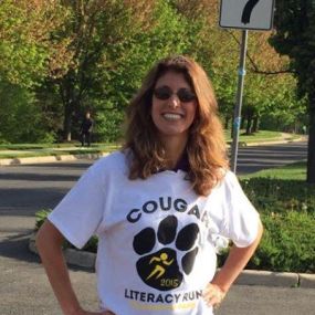 Local Allstate insurance agent volunteering at Cougar Run Elementary School in Manassas Park, VA