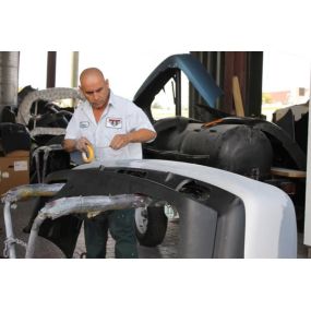 Supreme Collision has the answer to all your auto body needs and services!

Supreme Collision, 938 4th Ave N Naples, FL 34102
http://supremecollisionnaples.com/