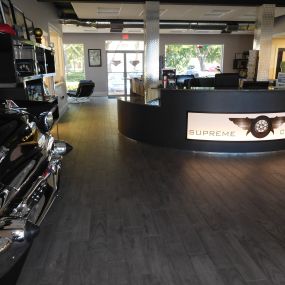 Supreme Collision has the answer to all your auto body needs and services!

Supreme Collision, 938 4th Ave N Naples, FL 34102
http://supremecollisionnaples.com/