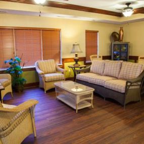 Feel at home and well-cared for at Shoreview Senior Living. Located in Shoreview, MN, our community is designed to offer seniors a life of ease and enjoyment.