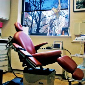 Our beautiful, state-of-the-art NYC oral surgery office is designed to make you feel like you’re at home. We treat our patients as if they were our own family and our dental care reflects that. Visit us today to schedule a consultation with our oral surgeons.