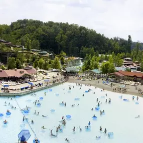 Featuring 35 acres of thrilling attractions, dining options, canopies and retreats, and beautiful scenery, Dollywood's Splash Country award-winning water park has something for everyone.