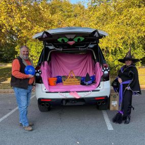 JSIA participated in a community trunk-or-treat for Halloween 2022!