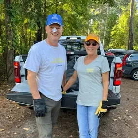 Great Lake Allatoona Cleanup 2023 Rob and customer, Mary.