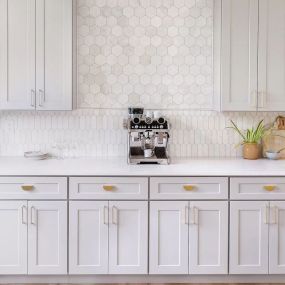 CS-Terra Nova Hex kitchen cabinet