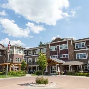 At Shoreview Senior Living, we truly care for our elders. We offer a large variety of services and programs designed to help our residents thrive and live a life full of happiness.