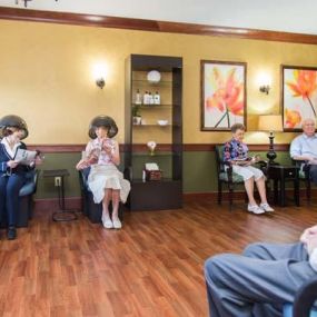 Connect, relax, and thrive at Lilydale Senior Living. Located in the heart of Lilydale, we offer the best in senior living amenities and care.