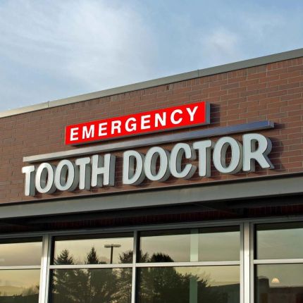 Logotipo de Emergency Tooth Doctor - Beaverton