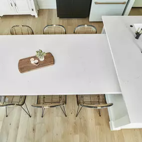 Portofino Classico Quartz Overhead Kitchen View