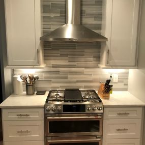 The top choice in Johns Creek and surrounding areas for kitchen and bathroom remodeling, countertop installation, basement renovations, flooring installation, and more!  Contact us today or stop by our showroom!