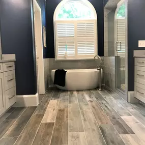 The top choice in Johns Creek and surrounding areas for kitchen and bathroom remodeling, countertop installation, basement renovations, flooring installation, and more!  Contact us today or stop by our showroom!