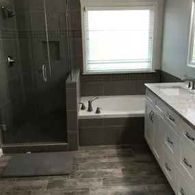 The top choice in Johns Creek and surrounding areas for kitchen and bathroom remodeling, countertop installation, basement renovations, flooring installation, and more!  Contact us today or stop by our showroom!