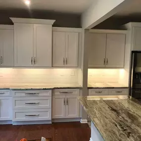 The top choice in Johns Creek and surrounding areas for kitchen and bathroom remodeling, countertop installation, basement renovations, flooring installation, and more!  Contact us today or stop by our showroom!