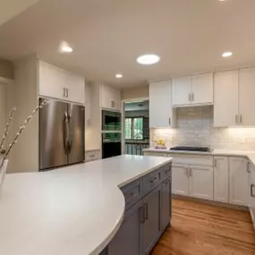 All-white kitchens are always in style! J Brothers can remodel your home any way you would like.