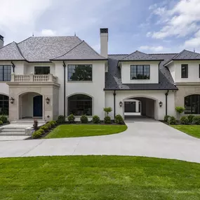 Experience the intersection of timeless design and modern luxury with Wooddale Builders Inc.
