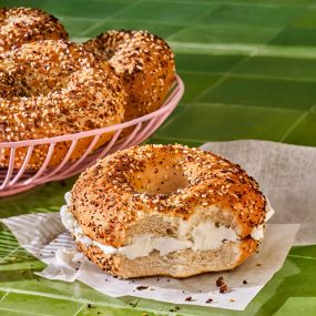 Everything Bagel with Plain Cream Cheese