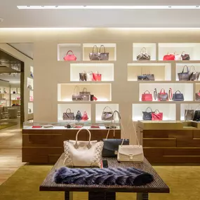 Bild von Louis Vuitton Newport Beach Fashion Island Neiman Marcus