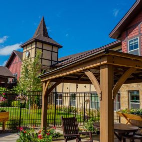 Engel Haus is a community assisted living facility in Albertville Minnesota. Plan your visit today!