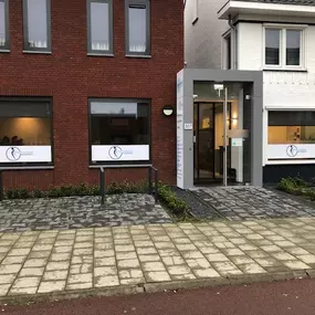 Ingang Fysiotherapie Heezerweg