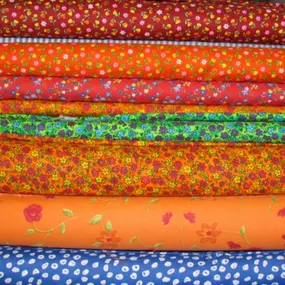 Látky ČERVENÝ a spol. - látky a bytový textil Praha 2