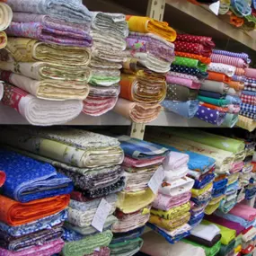 Látky ČERVENÝ a spol. - látky a bytový textil Praha 2