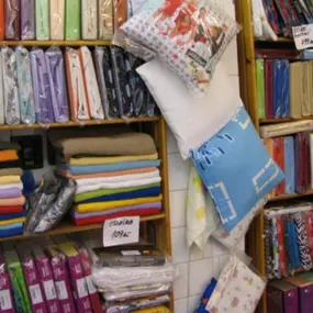 Látky ČERVENÝ a spol. - látky a bytový textil Praha 2