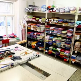 Látky ČERVENÝ a spol. - látky a bytový textil Praha 2