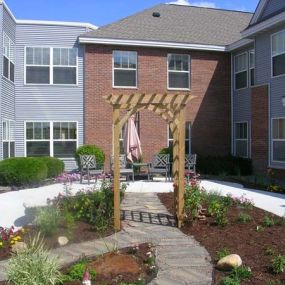 At Guardian Angels By The Lake, we have gardens and common areas for socializing.