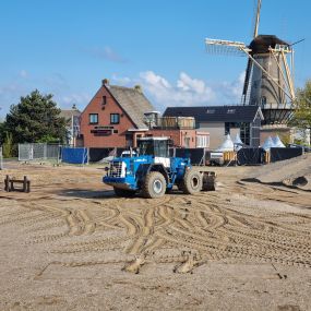 Uitvlakken zand Nieuwerkerk aan den IJssel.