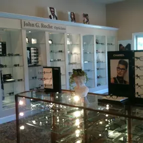 John G. Roche Opticians
710 E Main St
120
Lexington, KY 40502
(859) 523-5070