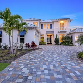 We understand that luxury looks different for every homeowner. That’s why we don’t start with a standard plan. Instead, we begin with a conversation. What inspires you? What does your perfect morning look like? Do you want spa-inspired bathrooms, climate-controlled wine cellars, home offices with integrated technology, or expansive indoor-outdoor living spaces? We take the time to understand how you live and how you want to live.
