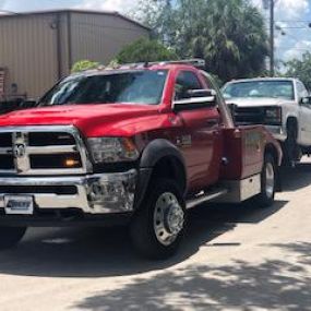 Autopros Towing & Recovery LLC delivers the safest, most reliable towing services in Tampa, FL. We are quickly building a reputation as the area’s most professional and courteous towing company. With more than 20 years of experience behind us, you can rest assured that your vehicle will be in good shape thanks to our towing and roadside assistance services.