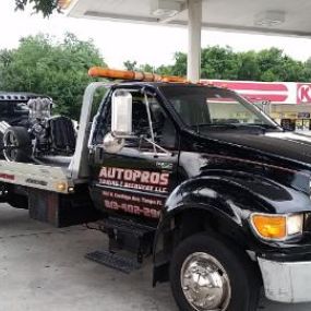 Autopros Towing & Recovery LLC delivers the safest, most reliable towing services in Tampa, FL. We are quickly building a reputation as the area’s most professional and courteous towing company. With more than 20 years of experience behind us, you can rest assured that your vehicle will be in good shape thanks to our towing and roadside assistance services.