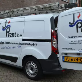 Herkenbare bedrijfsbussen van Loodgietersbedrijf J. Prent B.V.